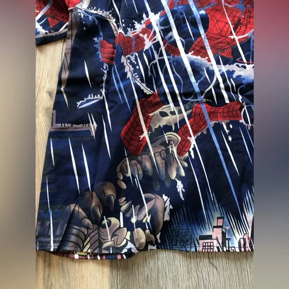 NWT Spider-Man Designed Button Down Small